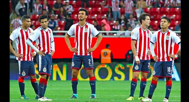 Foto 7 | Chivas de Guadalajara se ubica en el puesto 9 con un valor de US$ 298,9 millones. Es el segundo equipo más popular de México y cayó 3 puestos en la clasificación anual. Firmó un contrato por 3 años con el Grupo Caliene por US$ 10,8 millones. (Foto:suquiniela)