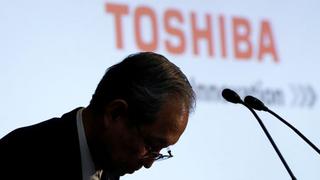 Toshiba logra aprobación de auditor y evitaría salida de bolsa por ahora