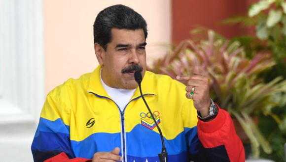 Al referirse a la “conexión” de Maduro con su pueblo, enfatiza que llegó a una “posición de liderazgo en la que no se le puede comparar jamás con el de Chávez” que aglomeraba, que utilizaba un tono diferente y trataba los asuntos de Gobierno de forma distinta. (Foto: AFP)