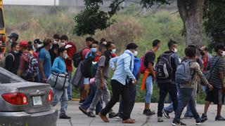 Cientos de centroamericanos inician primera caravana del año rumbo a EE.UU.