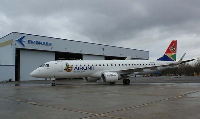 FOTO 10 | El diario Independent informó que Airlink no ocupará toda la capacidad de sus aviones Embraer. Para mantener la nave lo suficientemente ligera a fin de usar una menor parte de la pista y evitar los lugares con vientos más peligrosos, ocupará sol