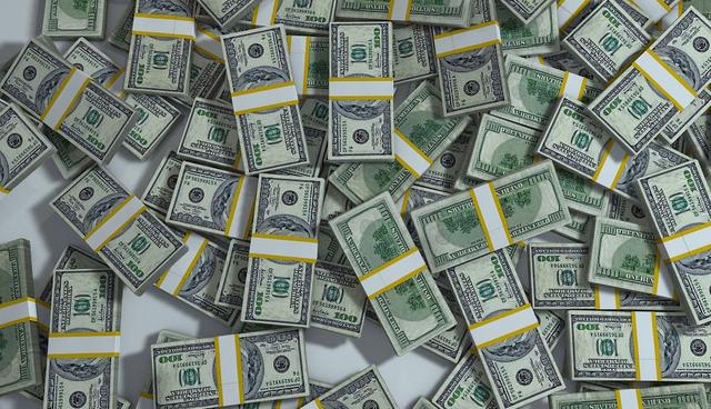 FOTO 3 | Ofrecen grandes sumas de dinero. Por lo general las empresas estafadoras buscan sorprender, ofreciendo exorbitantes sumas de dinero a manera de préstamo online. De esta manera buscan llamar la atención y sumar cada vez más víctimas. (Foto: Pixabay)