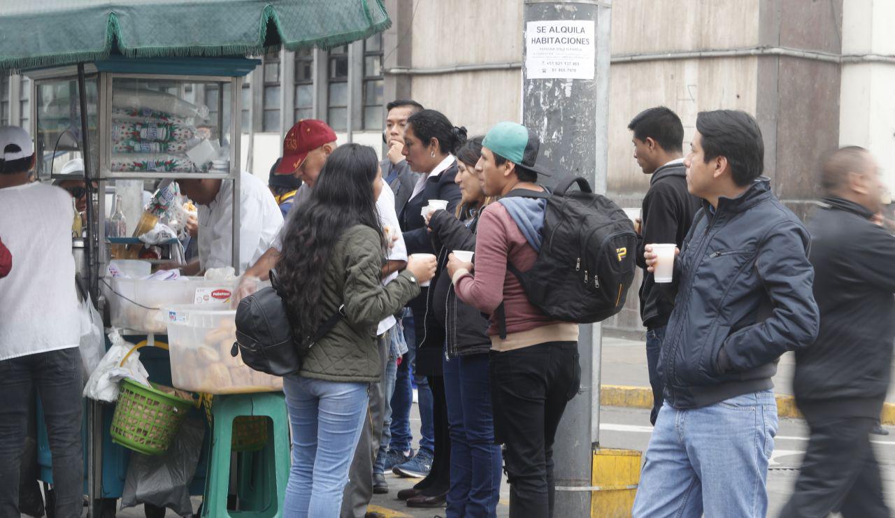 Forsyth planteaba una cuota de S/25 diarios para emolienteros trabajan en las calles de La Victoria. (Foto: GEC)
