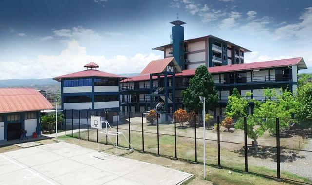 Universidad de la Amazonía Mario Peláez Bazán. Ubicada en Bagua. Las carreras autorizadas son cinco: Ingeniería de Sistemas y Telemática; Ingeniería Agronómica; Ingeniería Mecánica; Enfermería y Contabilidad y Finanzas.