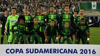 Avión con futbolistas de Chapecoense de Brasil se estrella en Colombia