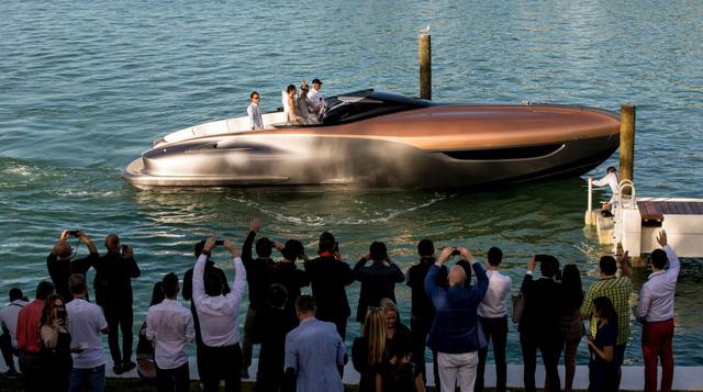Con esta estructura, la marca ha aligerado la lancha en casi una tonelada de peso.