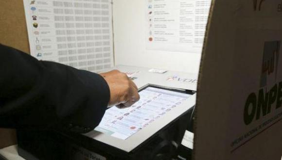 ONPE aclaró que los datos personales del elector se registran en un padrón digital. (Foto: El Comercio)