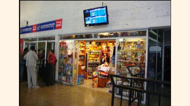 Así se veían las tiendas antes de la remodelación hecha en el aeropuerto de Arequipa.