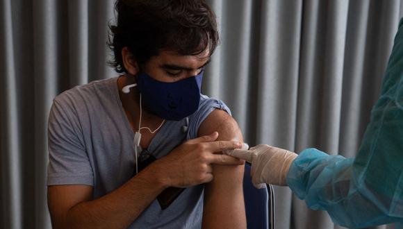 El estudio observacional hecho en 302 hospitales analizó los casos ocurridos entre el 17 de enero y el 4 de agosto del 2020, antes de que las vacunas estuvieran ampliamente disponibles y de las nuevas variantes. (Foto: AFP).