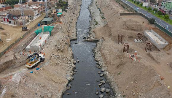 El puente Morales Duárez se construye sobre el río Rímac. (Foto: Municipalidad de Lima)