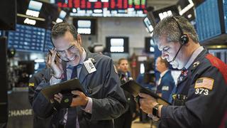 Wall Street: Dow Jones cae 2.86% y rendimiento del bono estadounidense a 10 años baja a mínimos