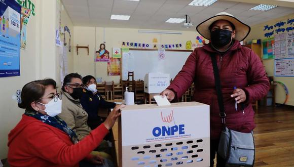 En los centros de cómputo de la ONPE se ha procesado el 100% de actas correspondiente a los distritos de Lima Metropolitana.  (Foto: ONPE)