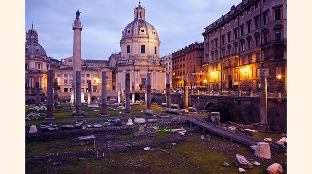 La Columna de Trajano en Roma data del año 114, tiene 30 metros de altura y se compone por 18 bloques de mármol de Carrara.