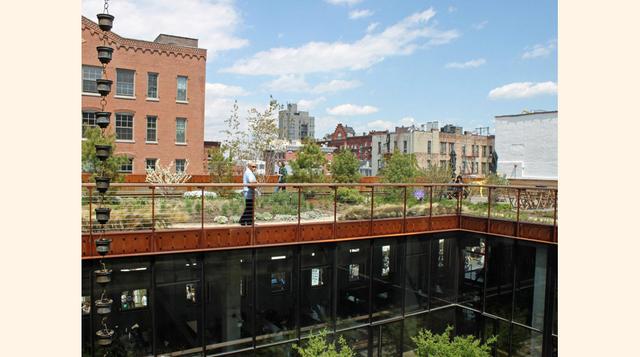 20. Kickstarter tiene un jardín en la azotea para que los empleados pasen el rato.