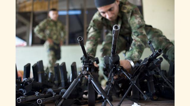 ¿Por qué duró tanto la guerra? El conflicto colombiano sobrevivió a la Guerra Fría porque las FARC encontraron nuevas fuentes de financiación. The Economist afirmó en abril que el gobierno tiene un informe en el que estima la fortuna de las FARC en US$ 10