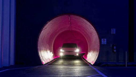 Dos roles de ingeniería se especializarán en Hyperloops, el concepto de Musk para sistemas de tránsito súper rápidos de ciudad a ciudad.