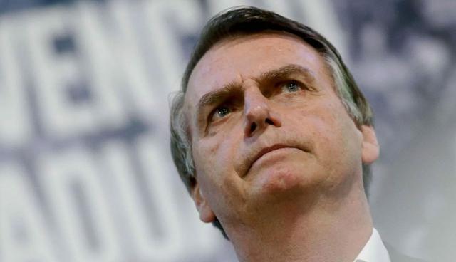 FOTO 2 | "Fui a [una comunidad] quilombola en Eldorado Paulista. El afrodescendiente más liviano pesaba siete arrobas. ¡No hacen nada! Me parece que ya no sirven ni para procrear" - (conferencia en abril de 2017 en el Club Hebraica de Rio de Janeiro). (Foto: AFP)