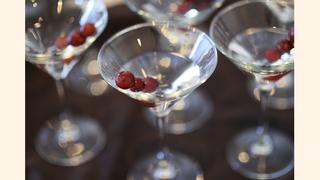 Diez botellas que no deben faltar en el bar de una casa