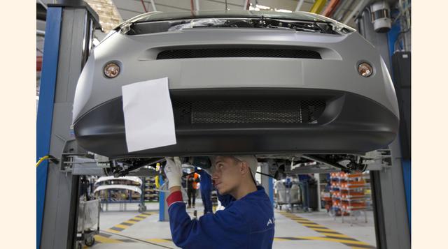 Aparte del sistema de producción, el acuerdo entre ambos fabricantes incluía otros dos aspectos: un sistema de car sharing conjunto y participar en común en el desarrollo de un nuevo vehículo de Bolloré. (Foto: Reuters)