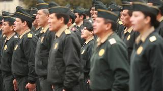 Policías que brinden servicio de seguridad privada serán pasados al retiro