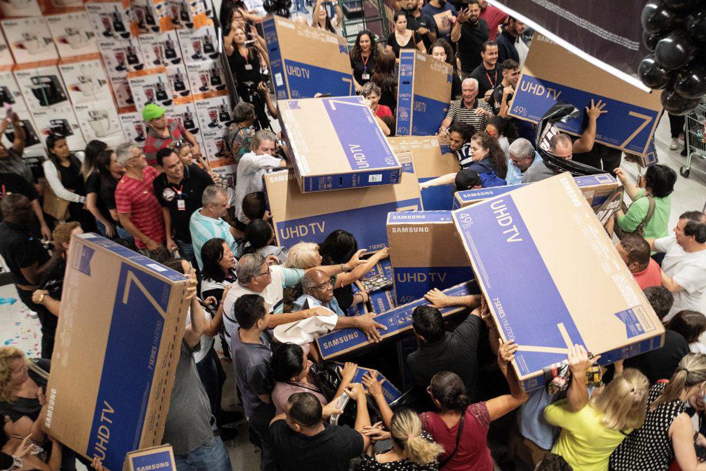 Así se vive la locura del Black Friday en Estados Unidos.