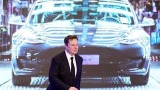 Auge de Tesla en el 2020 electrizó al sector del automóvil en EE.UU. 