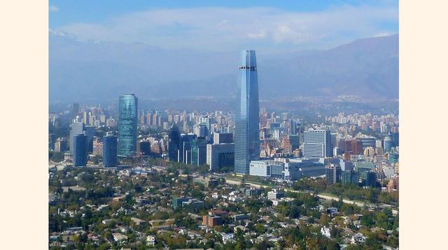 Chile. Es la economía que más ha crecido en la región, destaca BBC Mundo, aunque anota, citando el informe de 2015 de la OCDE, que "Chile sigue siendo una sociedad altamente desigual en términos de ingresos, educación y bienestar”. En efecto, el 10% 