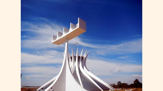 Catedral Metropolitana, Brasilia, Brasil, “UNA OBRA BELLÍSMA Y UNICA”