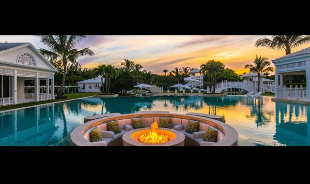 FOTO 10 | El hogar de Celine Dion en isla Júpiter, Florida, por US$ 28 millones. Este complejo frente al mar con trece habitaciones, tres piscinas y un tobogán tiene una casa principal que comprende 10,000 pies cuadrados, una casa de huéspedes, instalaciones para práctica de tenis, casa de playa y casa de piscina. Fue la venta más cara en isla Júpiter en Florida en 2017. Además pertenecía a Celine Dion. Vendido por: Cristina Condon y Todd Peter de Sotheby’s International Realty.
