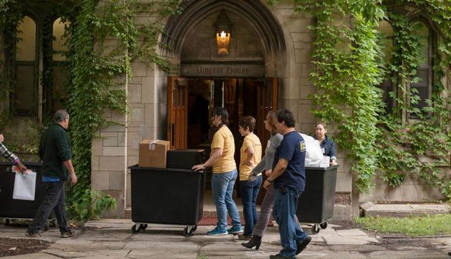 FOTO 14 | Illinois - Universidad de Chicago. Costos de matrícula, alojamiento, comida y otros costos, 2016-17: US$ 72,717. Precio promedio pagado por un estudiante con ayuda / beca, 2015-2016: US$ 31,068. Ubicación: Chicago, IL. Sector: privado sin fines de lucro. Número de estudiantes: 15,775. (Foto:  Facebook/University of Chicago)