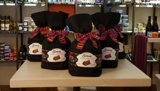 Sumaq |Se diferencia por tener una hebra larga, por lo húmedo, suave, airado. Fue fabricado en harina de hongos. Una bolsa de 750 gramos te puede costar en 33 soles. (Facebook: Sumaq)