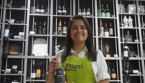Katherine Flores aspira a “revolucionar el sector” con su empresa para que “toda la gente, y sin etiquetas, se sienta identificada” con este destilado de la uva. (Foto: EFE).