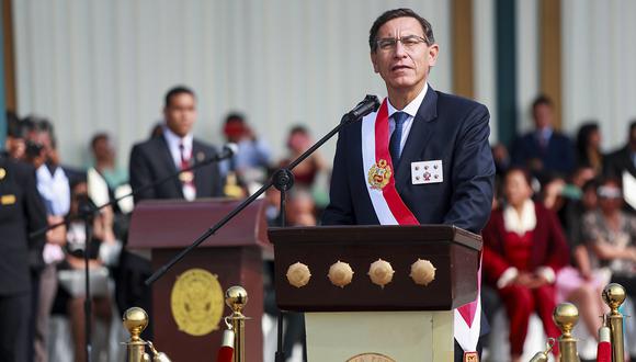 Martín Vizcarra clausuró el año académico de la Escuela de Oficiales de la PNP. (Foto: Presidencia Perú)