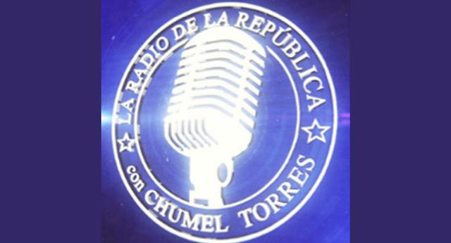 FOTO 4 | 4. La Radio de la República - Chumel Torres
Ha sido catalogado como el noticiero más importante de Latinoamérica. Su orador, Chumel Torres, pone todo lo apropiado e inapropiado de su personalidad en la narración de noticias, logrando un podcast muy singular y entretenido de principio a fin. Si odias la formalidad de las noticias cotidianas pero necesitas estar informado prueba con un episodio de Chumel y seguro te encantará.