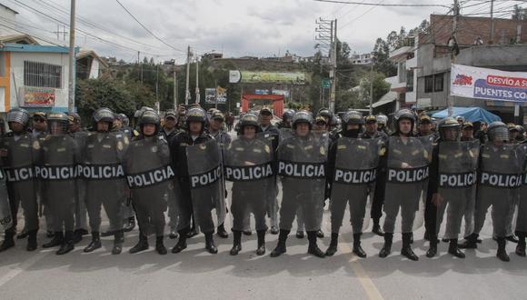 Cientos de personas iniciaron movilizaciones de manera pacífica en Huancayo por el paro de 72 horas anunciado desde hoy. (Fotos: Adrian Zorrilla /@photo.gec)