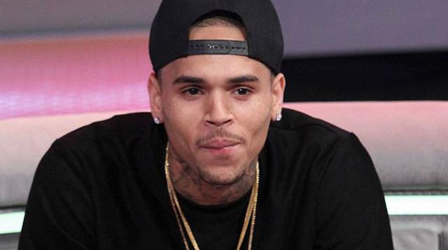10) Chris Brown: El rapero norteamericano fue condenado a cinco años de libertad condicional por agredir a Rihanna. Lo que ocasionó que la compañía Wrigley decidiera poner punto y final al acuerdo publicitario que le unía al intérprete.