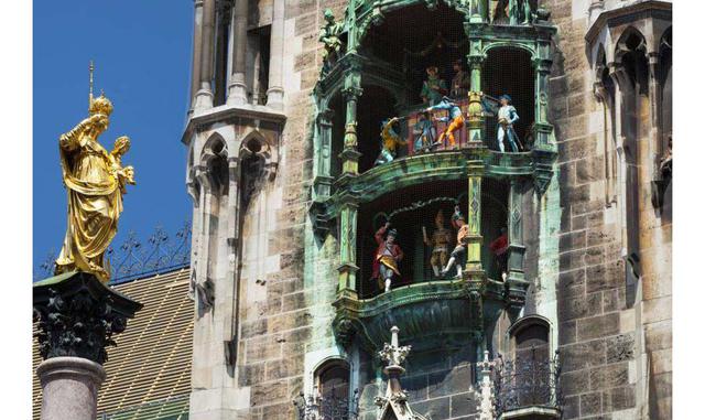 MÚNICH (ALEMANIA). El estilo neogótico del Ayuntamiento Nuevo de Múnich (Neues Rathaus), en la Marienplatz, lo convierte en una de las edificaciones más bellas de la ciudad. Aunque la construcción tiene más de un siglo de historia, el calificativo ‘nuevo’