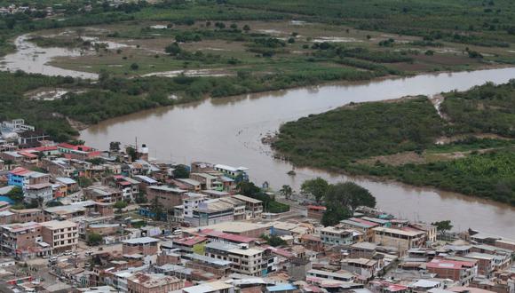 Senamhi pronostica que el incremento del caudal "estaría atravesando la ciudad de Tumbes entre las 13 y 14 horas aproximadamente”. (Foto: Archivo El Comercio)