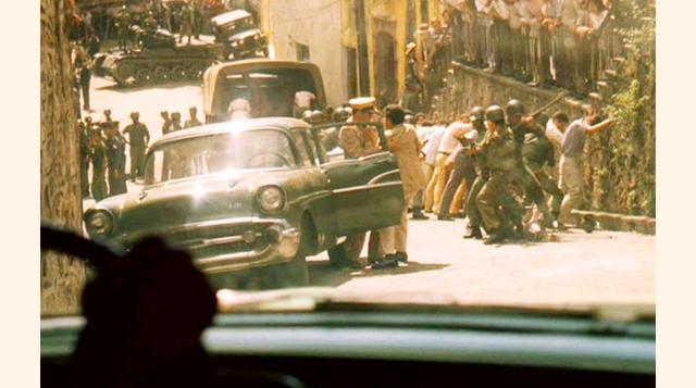 Se acabó el pastel: El padrino parte II' (Francis Ford Coppola, 1974) en la que la mafia, el corrupto y dictador Fulgencio Batista y los oligopolios yanquis se reparten un pastel que es la bandera cubana. Las escenas en La Habana, previas y en pleno 