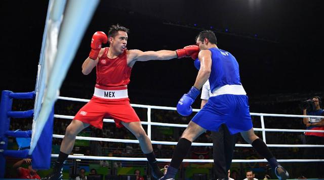 9. Dar la cara por el sueño olímpico El boxeador Misael Rodríguez tuvo que mendigar dinero en los autobuses y las calles de la capital mexicana para poderse costear el sueño de participar en unos Juegos Olímpicos. El púgil llegó a semifinales, donde se en