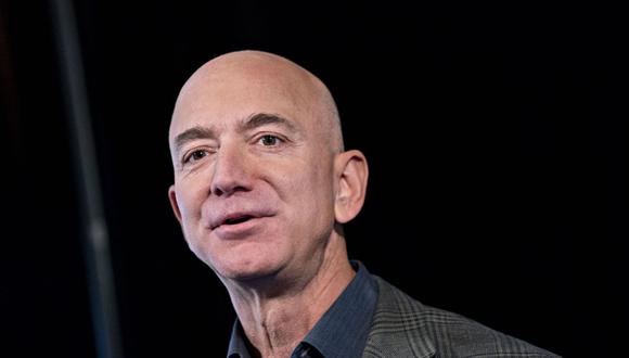Jeff Bezos y su compañía Amazon persiguen aproximadamente 4,650 metros cuadrados de espacio comercial. Photographer: Andrew Harrer/Bloomberg