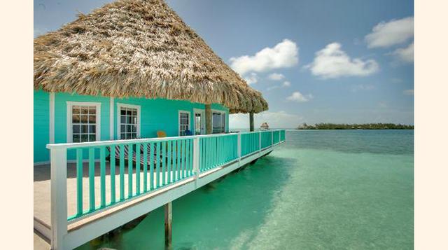 22.Coco Plum Island Resort, Coco Plum Cay, Belize Cayes. "No hay un día que pase sin soñar con volver. Pasamos una semana en el Coco Plum y disfrutamos de cada comida, cada vista panorámica, y cada segundo de nuestro propio paraíso".