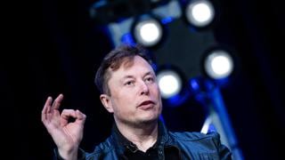 Escasez de semiconductores durará poco, sostiene Elon Musk