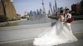 China pide posponer matrimonios y acortar los funerales por el coronavirus