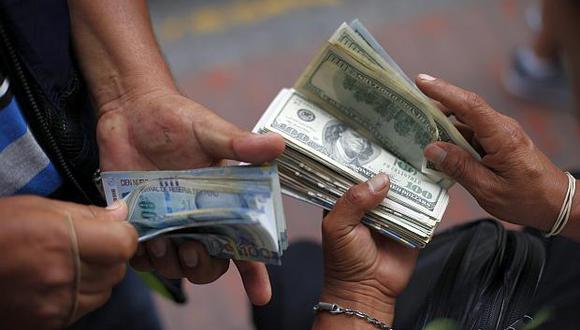 El dólar acumula una baja de 1.96% en lo que va del año. (Foto: GEC)