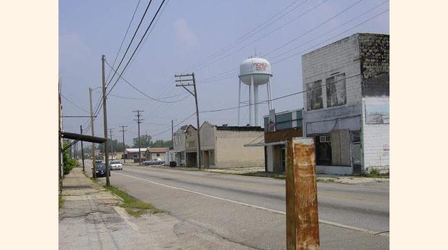 FOTO 6 | Picher (Oklahoma, Estados Unidos), era el centro económico de la región debido a la abundancia de plomo y zinc, pero se terminó convirtiendo en un lugar imposible. El 86% de los edificios podrían derrumbarse en cualquier momento y el 34% de los n