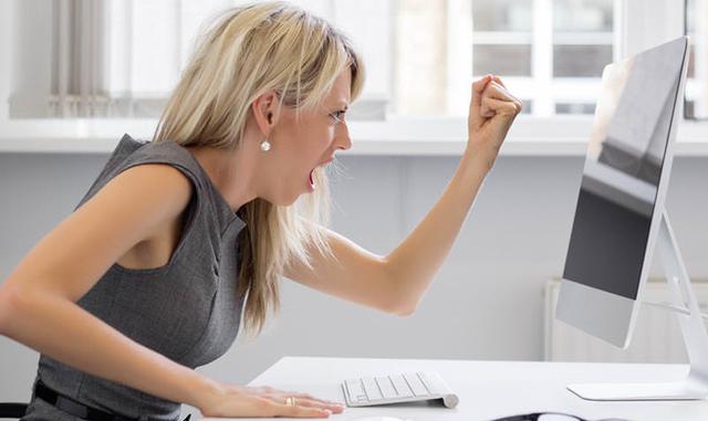 FOTO 8 | 8. No sabes cuáles son tus disparadores (triggers). Todos tenemos disparadores, situaciones o personas que nos presionan y nos llevan a actuar de manera impulsiva. Las personas emocionalmente inteligentes estudian estos triggers y evitan las situaciones o individuos que les pueden hacer perder la cabeza.