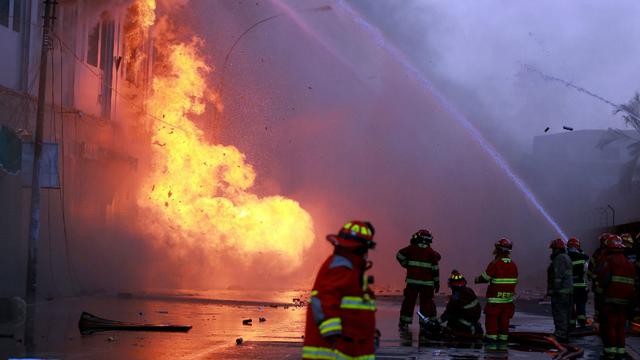 "Esto no es sólo una tragedia, es un crimen, por la informalidad, por la irresponsabilidad", aseguró. (Foto: Andina).