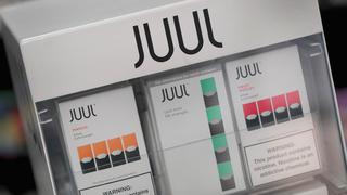 EE.UU. suspende venta de cigarrillos electrónicos Juul en su lucha contra la nicotina