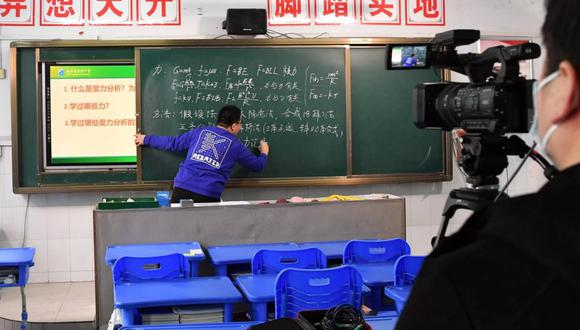 Unos 2 millones de estudiantes chinos se han inscrito en clases en línea a corto plazo debido al coronavirus, dijo este mes en una nota el analista de Citigroup Mark Li.